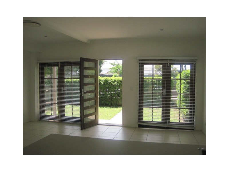 2/12 Mordant Street, Ascot QLD 4007