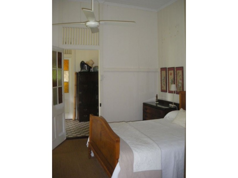 28 Arthur Terrace, Red Hill QLD 4059