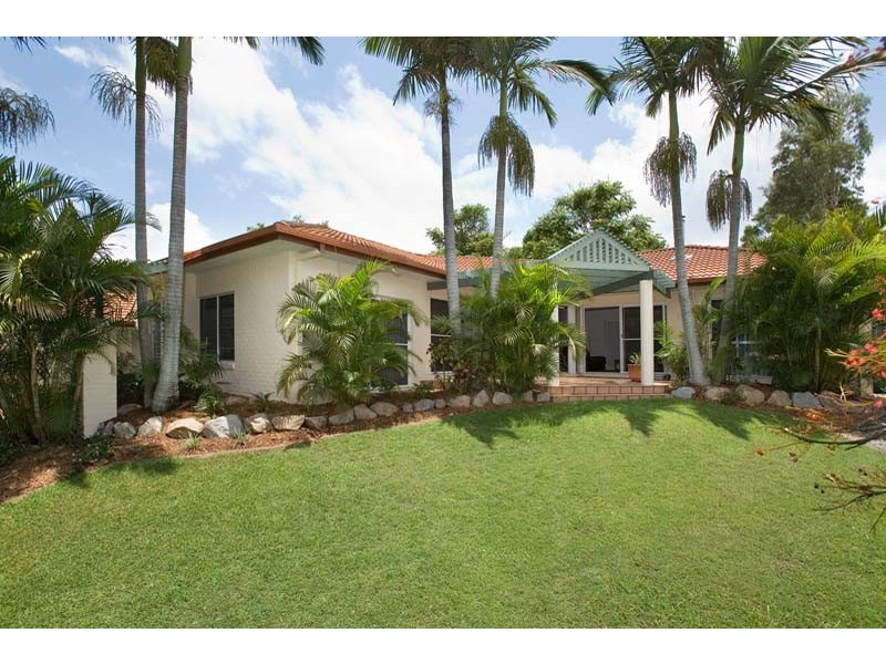 17 Drysdale Cres, Brookfield QLD 4069