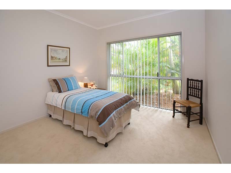17 Drysdale Cres, Brookfield QLD 4069