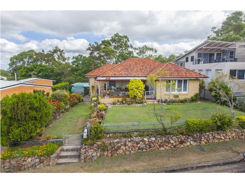 72 Outlook Crescent, Bardon QLD 4065