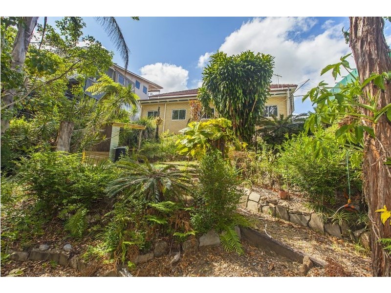 72 Outlook Crescent, Bardon QLD 4065