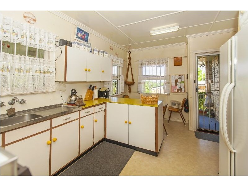 72 Outlook Crescent, Bardon QLD 4065