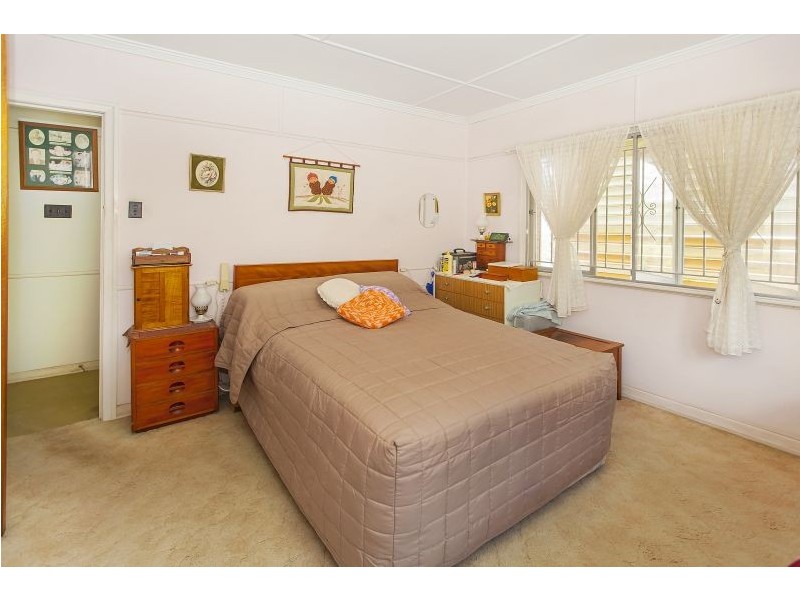 72 Outlook Crescent, Bardon QLD 4065