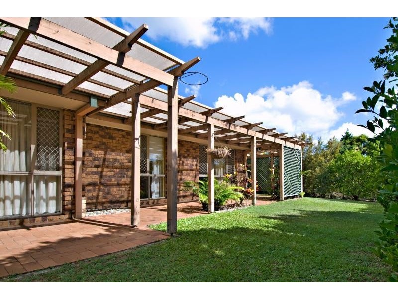 1 Hobson Court, Chapel Hill QLD 4069