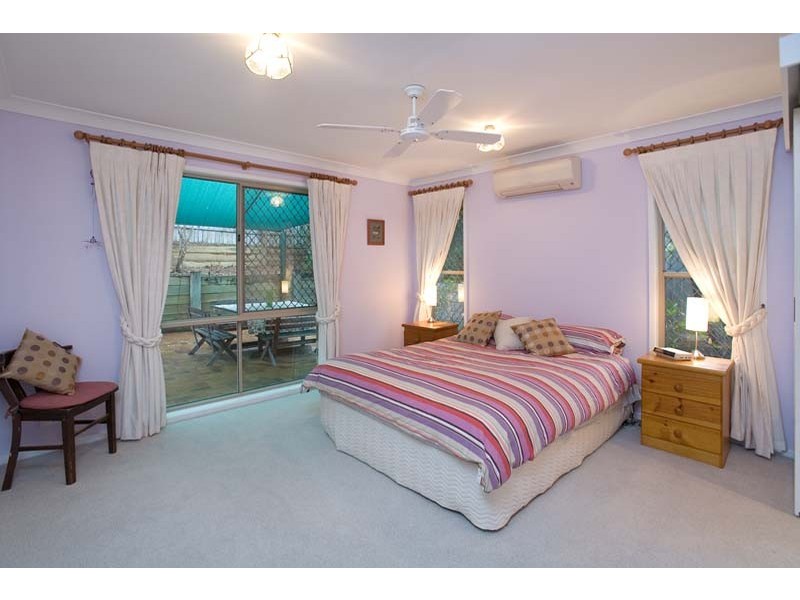 1 Hobson Court, Chapel Hill QLD 4069