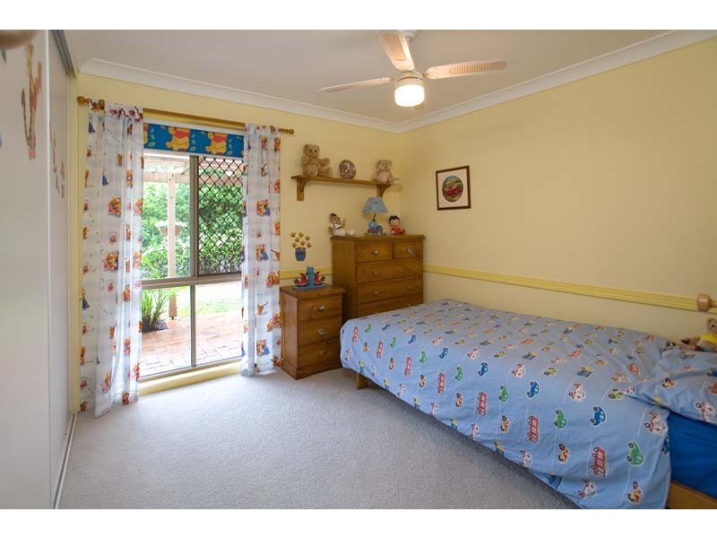 1 Hobson Court, Chapel Hill QLD 4069