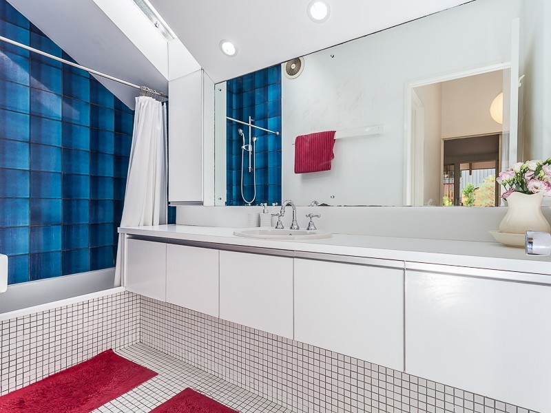 63 Ironside Street, St Lucia QLD 4067