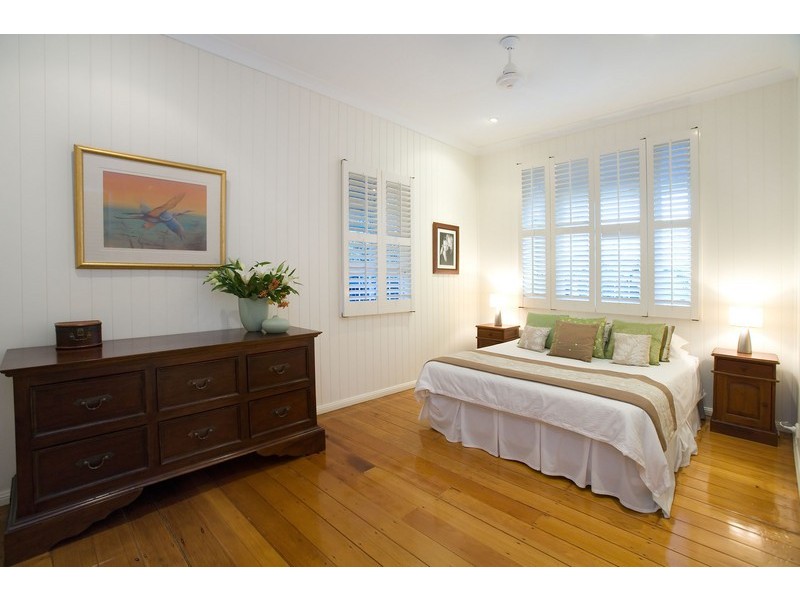 9 Harriet Street, Red Hill QLD 4059