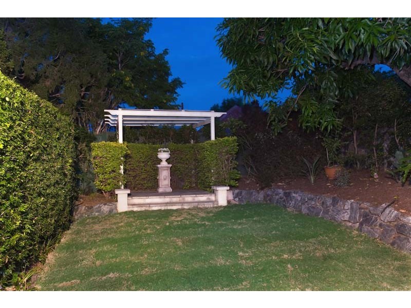 9 Harriet Street, Red Hill QLD 4059