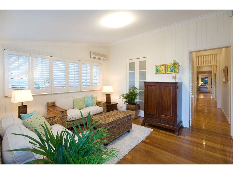 9 Harriet Street, Red Hill QLD 4059