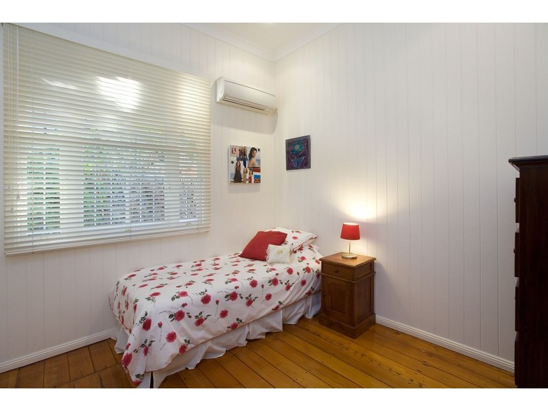 9 Harriet Street, Red Hill QLD 4059