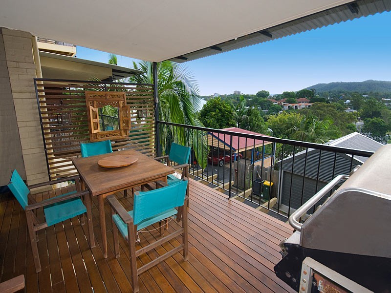 57 Dengate Lane, St Lucia QLD 4067