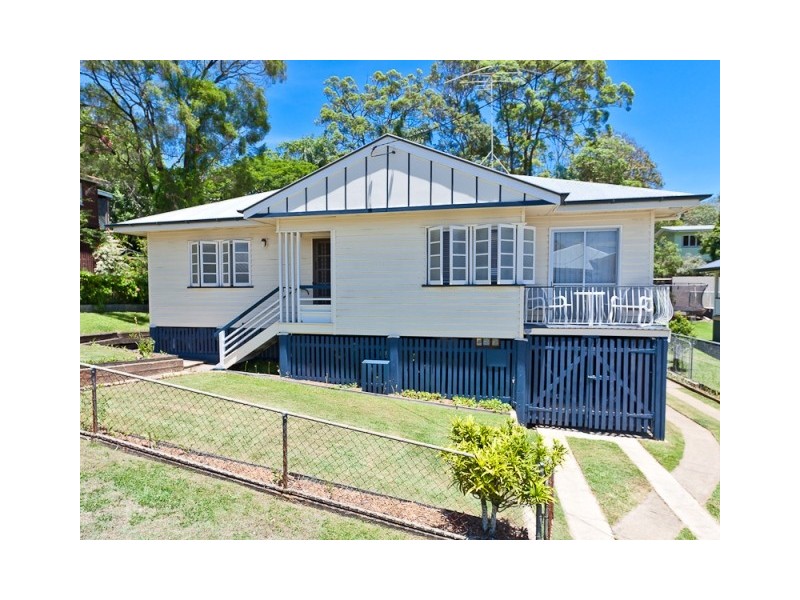 19 Ennever Street, Bardon QLD 4065