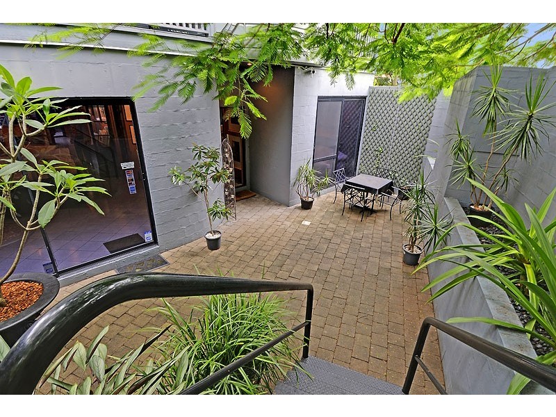 16 Collingwood Street, Paddington QLD 4064