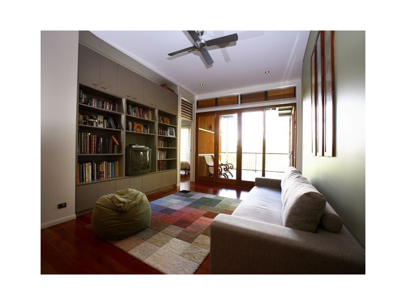 10 Vista Street, Bardon QLD 4065
