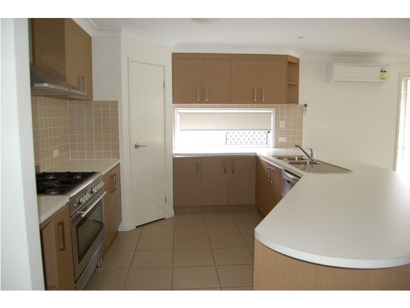 16 Brown Street, Moggill QLD 4070