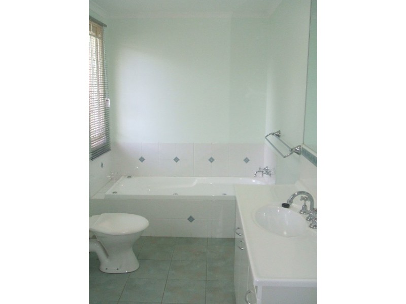 21 Kamber Street, Bardon QLD 4065