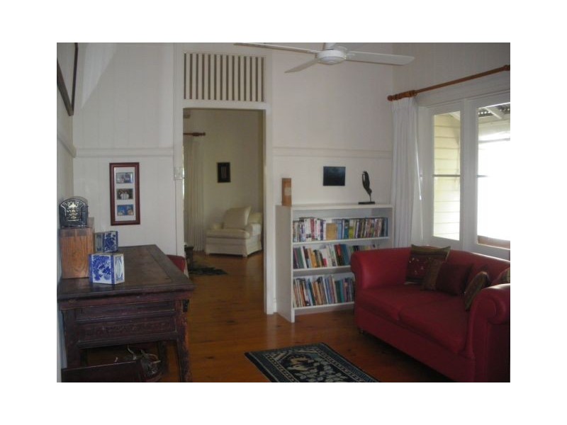 28 Arthur Terrace, Red Hill QLD 4059