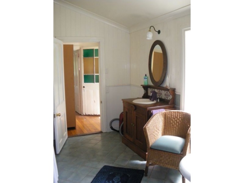 28 Arthur Terrace, Red Hill QLD 4059