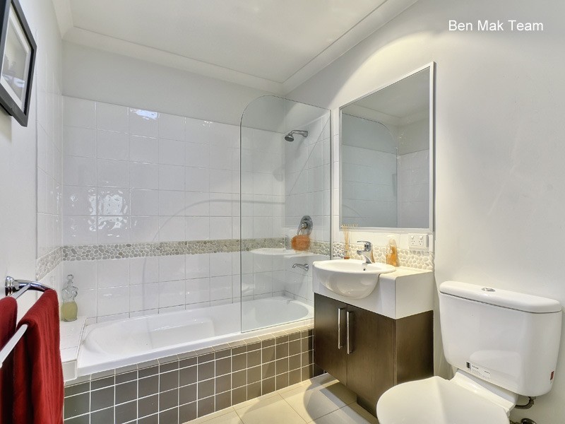 1/69 Molloy Road, Cannon Hill QLD 4170