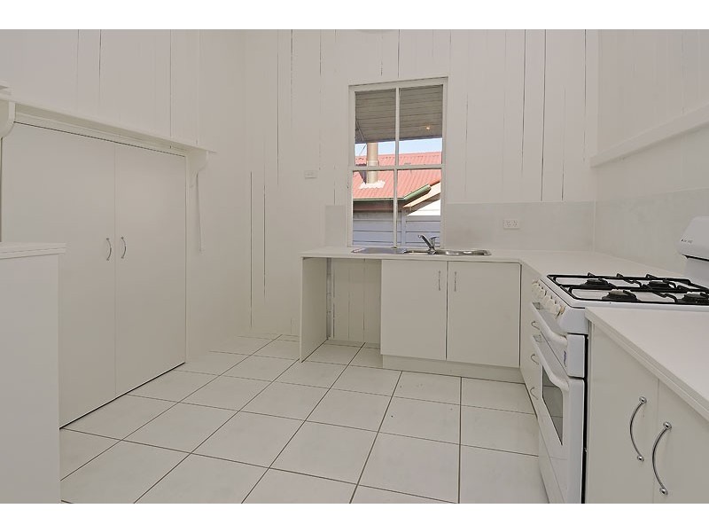60 Heussler Terrace, Milton QLD 4064
