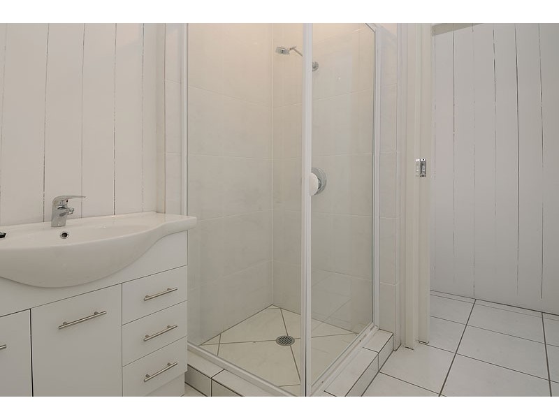 60 Heussler Terrace, Milton QLD 4064