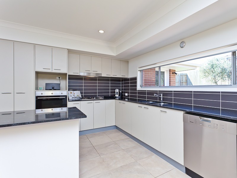 11 Jarrah Street, Moggill QLD 4070