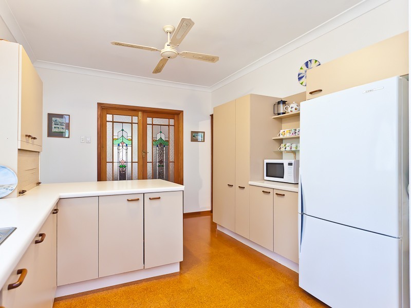 11 Bardon Esplanade, Bardon QLD 4065