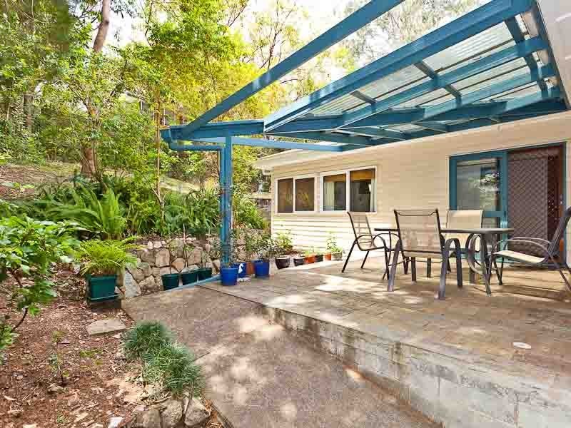 11 Bardon Esplanade, Bardon QLD 4065