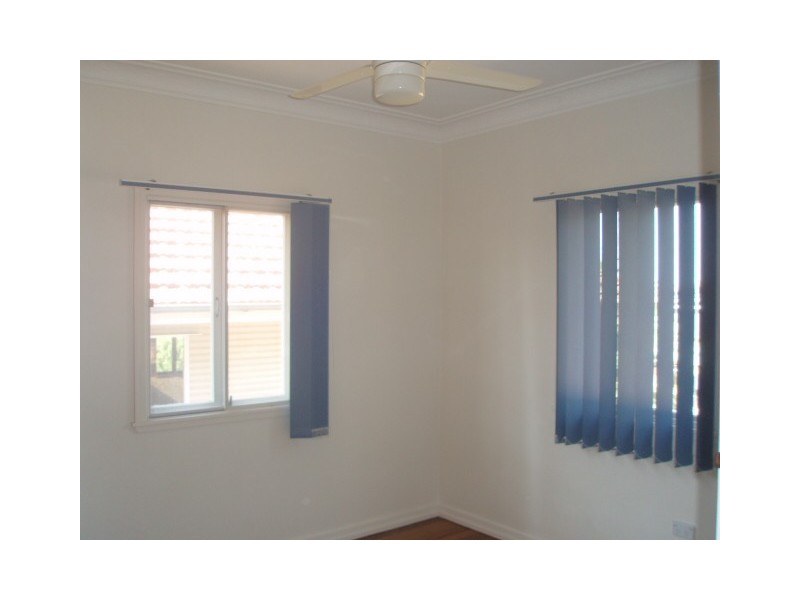 98 Pear Street, Greenslopes QLD 4120