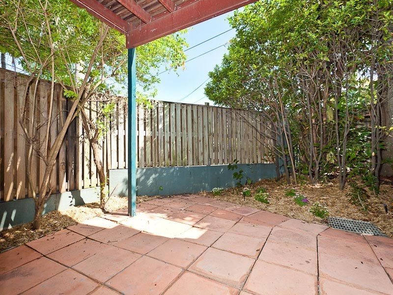 2/217 Baroona Road, Paddington QLD 4064