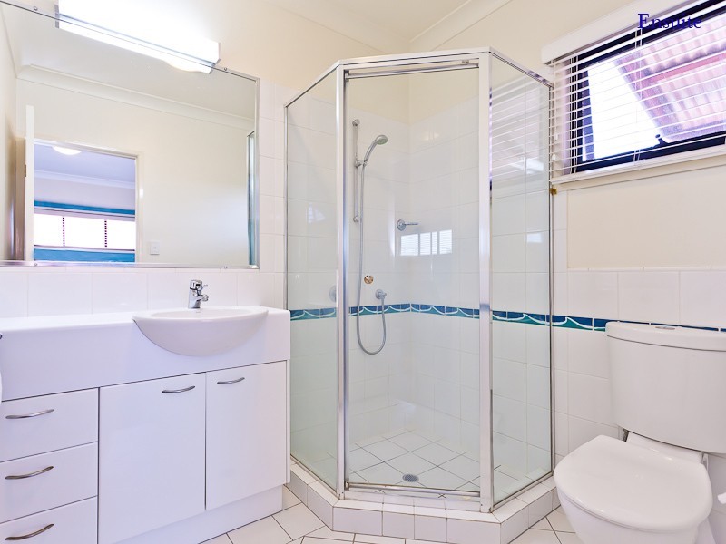 2/217 Baroona Road, Paddington QLD 4064