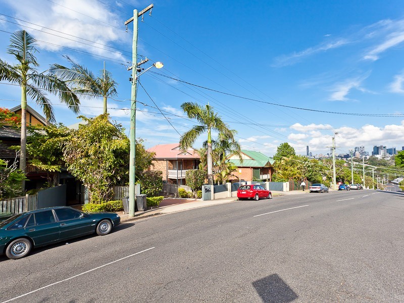 2/217 Baroona Road, Paddington QLD 4064