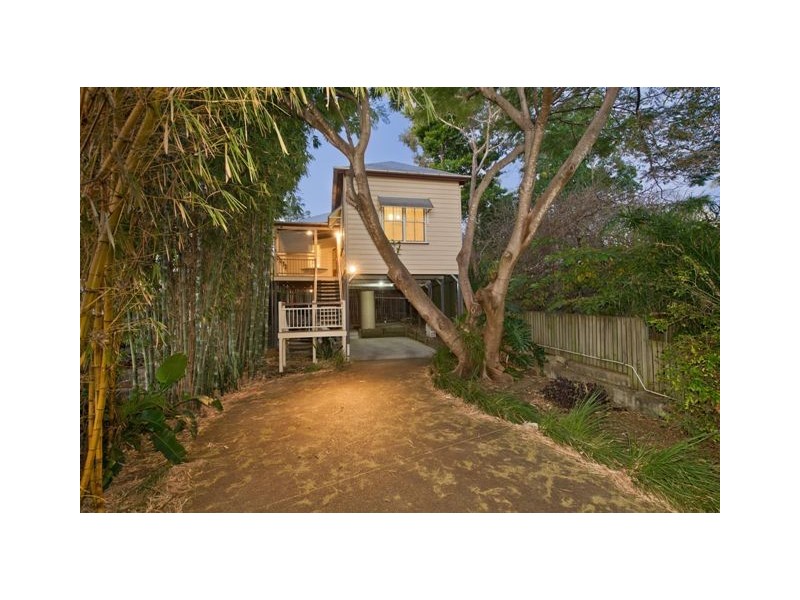 10 Emma Street, Milton QLD 4064