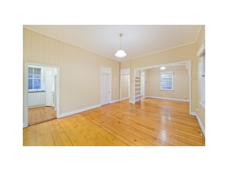 10 Emma Street, Milton QLD 4064