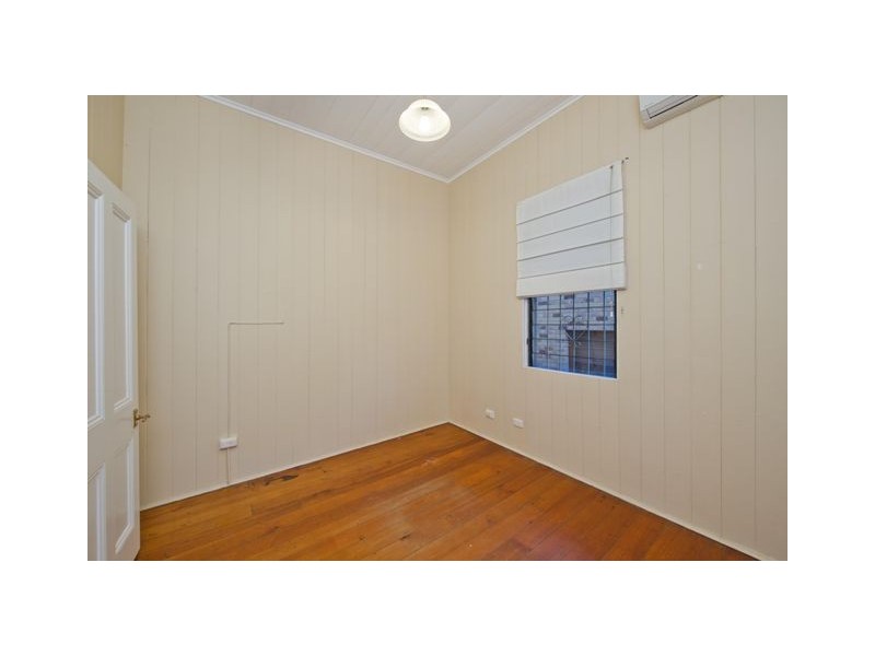 10 Emma Street, Milton QLD 4064