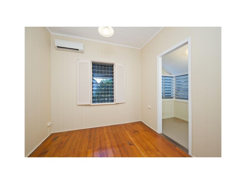 10 Emma Street, Milton QLD 4064