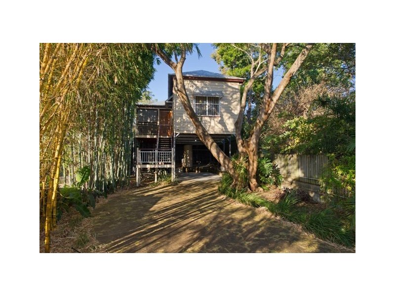 10 Emma Street, Milton QLD 4064