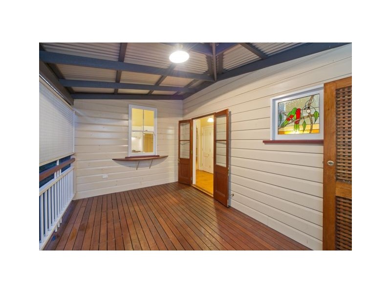 10 Emma Street, Milton QLD 4064