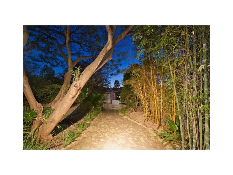 10 Emma Street, Milton QLD 4064