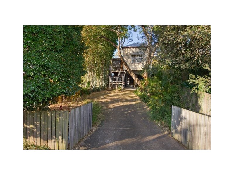 10 Emma Street, Milton QLD 4064