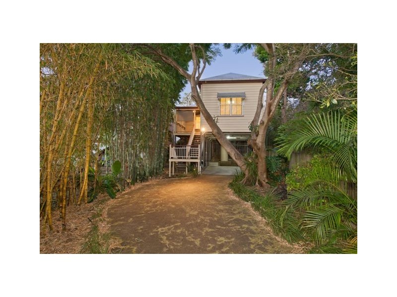 10 Emma Street, Milton QLD 4064