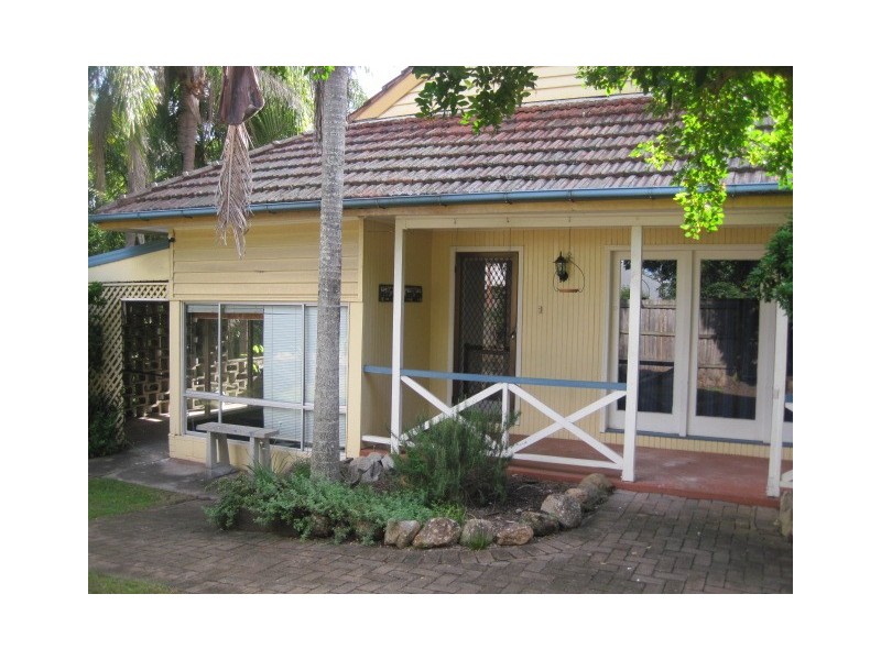 89 Simpsons Road, Bardon QLD 4065