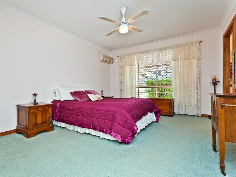 9 Coolabah Crescent, Bridgeman Downs QLD 4035