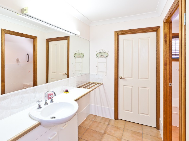 9 Coolabah Crescent, Bridgeman Downs QLD 4035