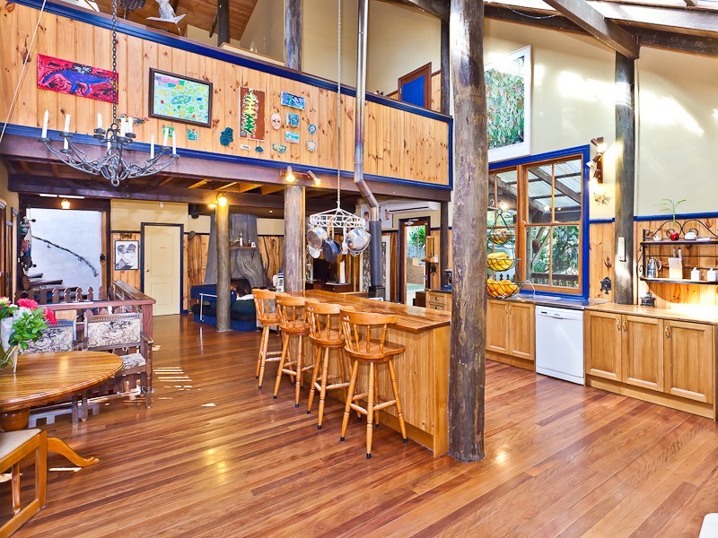 2154 Mt Glorious Road, Mount Glorious QLD 4520