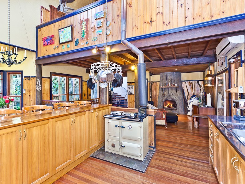 2154 Mt Glorious Road, Mount Glorious QLD 4520