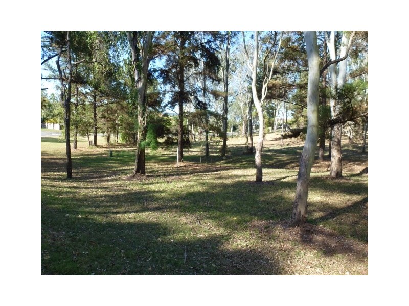 5 Winrock Street, Brookfield QLD 4069