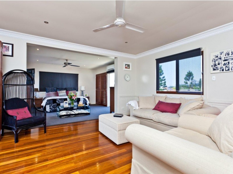 2 Samuel Place, Sinnamon Park QLD 4073